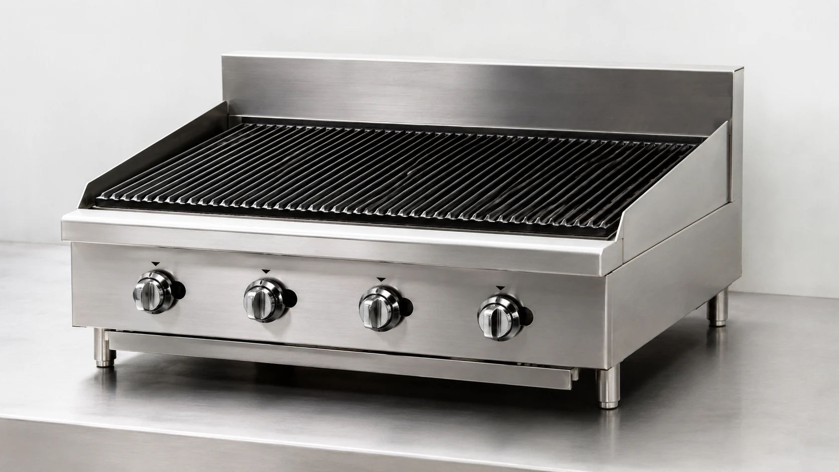 radiant commercial charbroiler for restaurant grilling lines